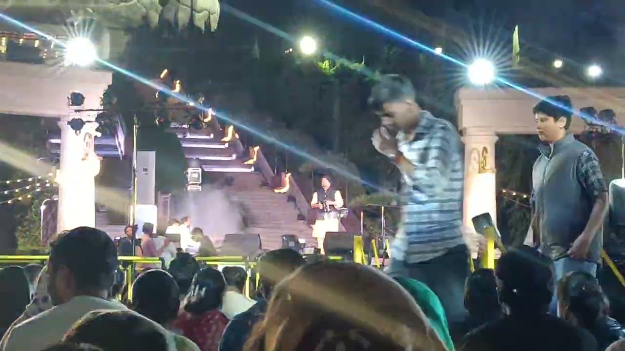 सज रहे भोलेबाबा निराले दुल्हे में भजन live performance // statue of Belief (विश्वास की मूर्ति)