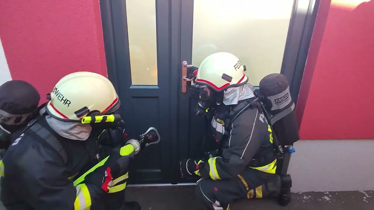 Stell dir vor es brennt . . . und niemand kommt!