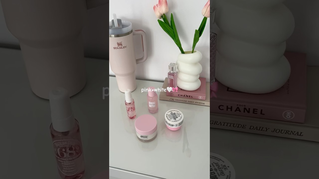 Soft pink & clean white &mdash; the calmest combo ever #softvibes #aesthetic #softtones #glowy #softcolor