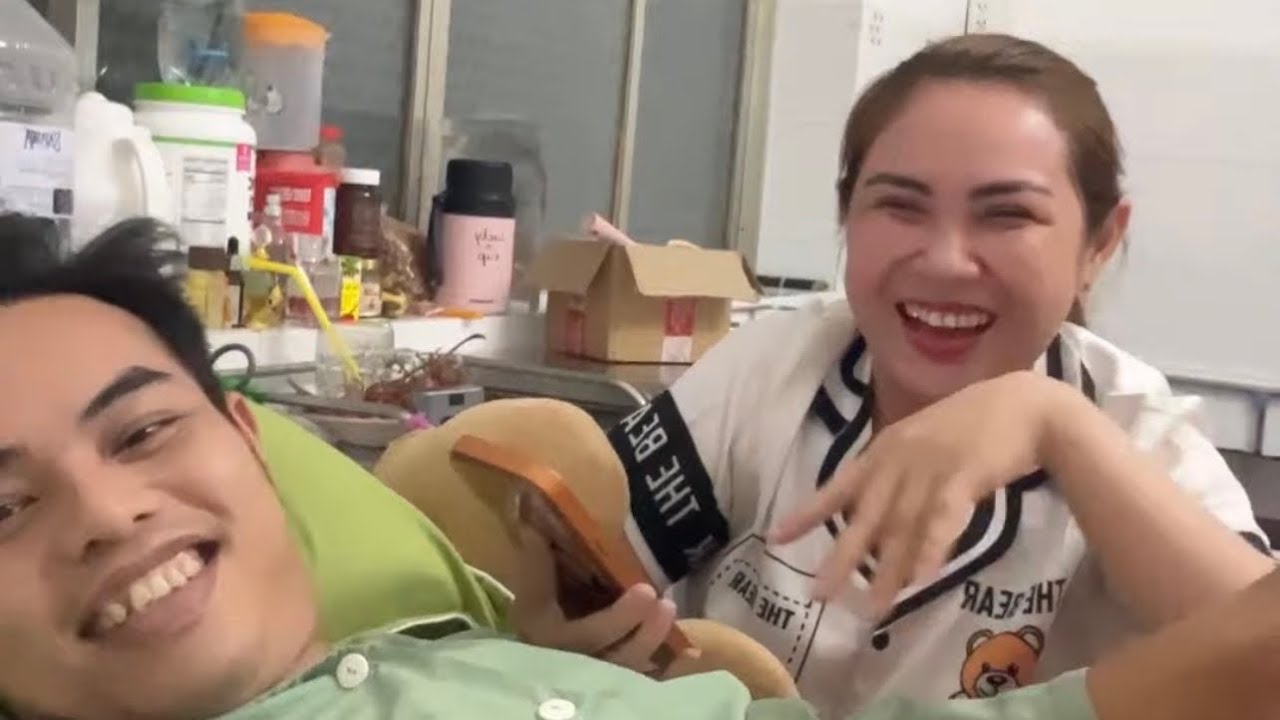 NGỌC BẾP CỦI đang phát trực tiếp! Cập nhật tình hình sức khỏe ở bệnh viện