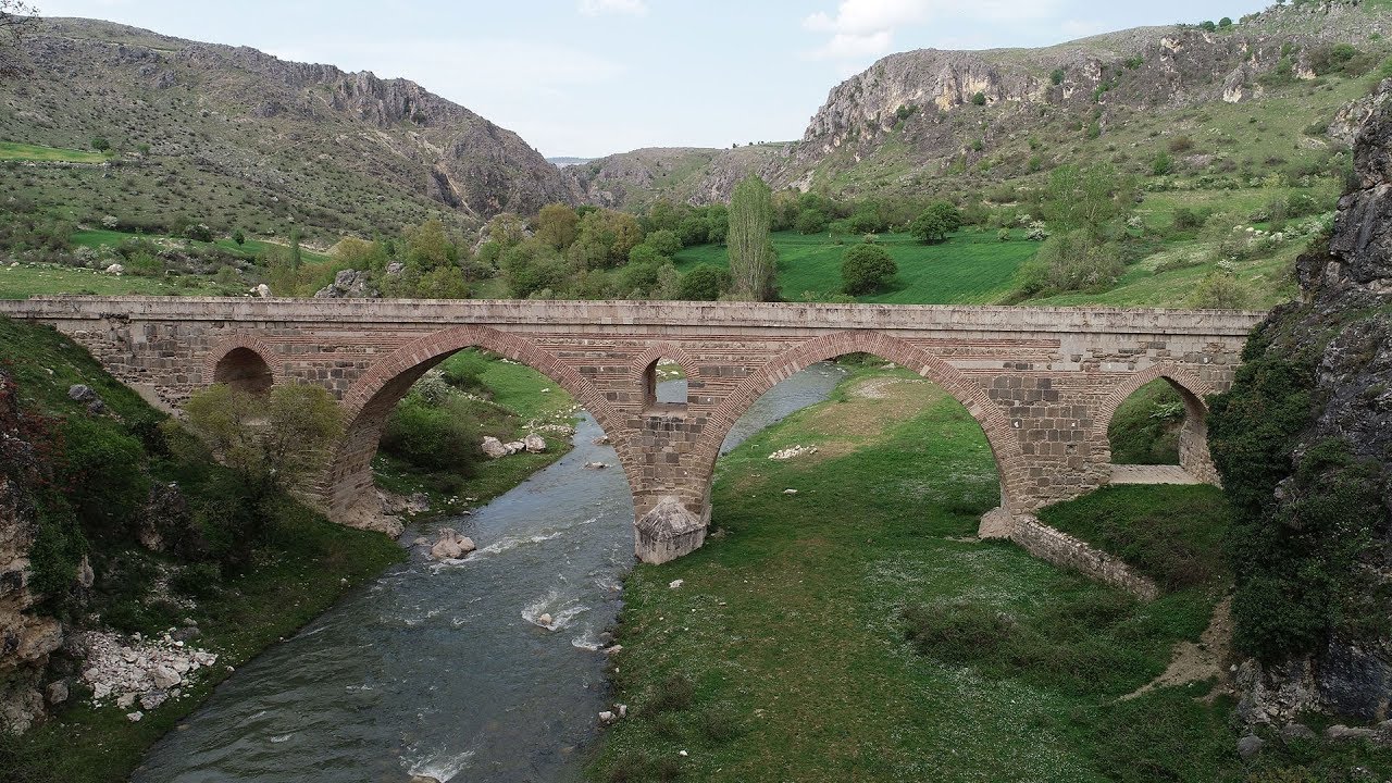 7 asırlık mescitli Kurt Köprü'nün turizme kazandırılması isteniyor