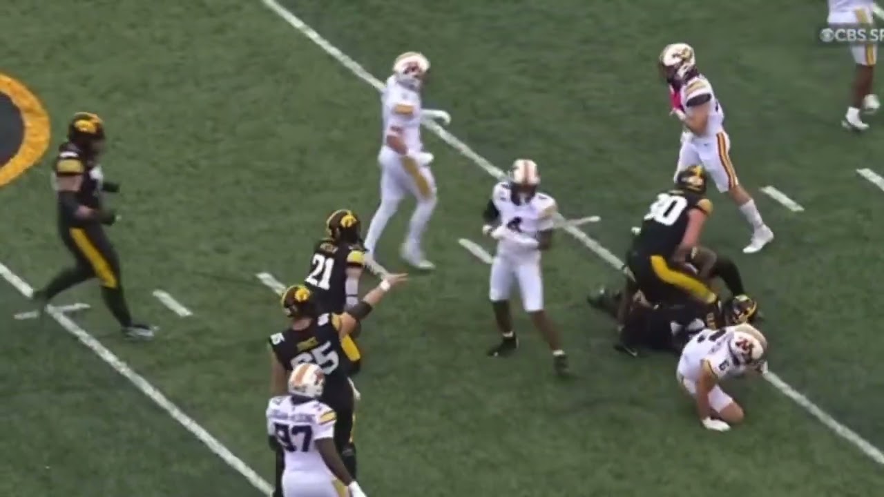 Quads Formation, Nice Fake Bubble Screen Action to Middle Screen - Dynamic Play Review 