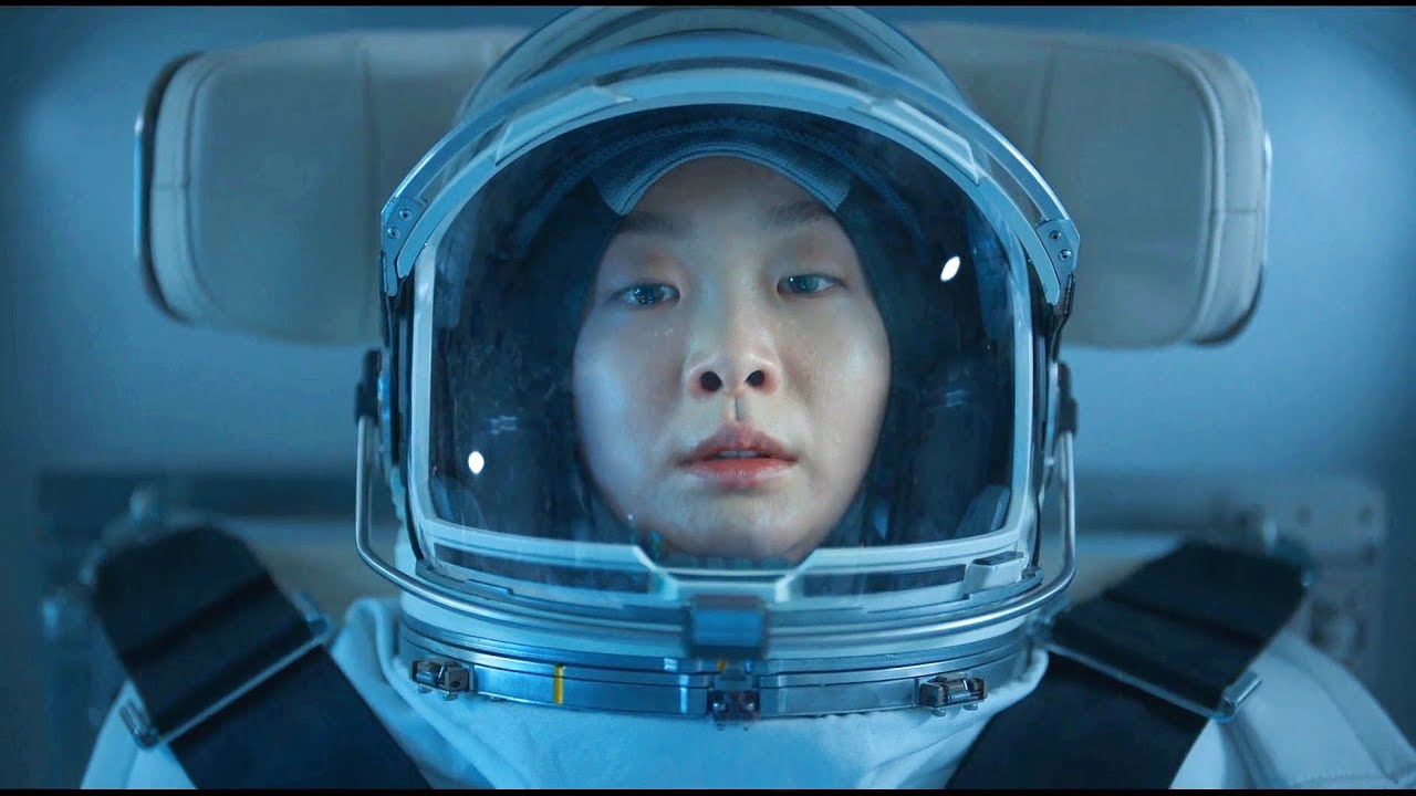 Only A Scientist Mom Can Save Entire Humanity From A Great Flood That Sinks The Whole Earth!