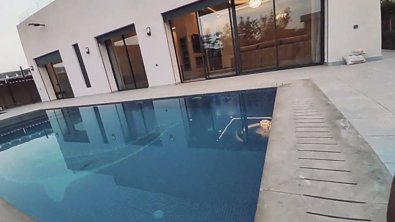 Superbe villa a  Marrakech/ فيلا هائلة للبيع بمراكش
