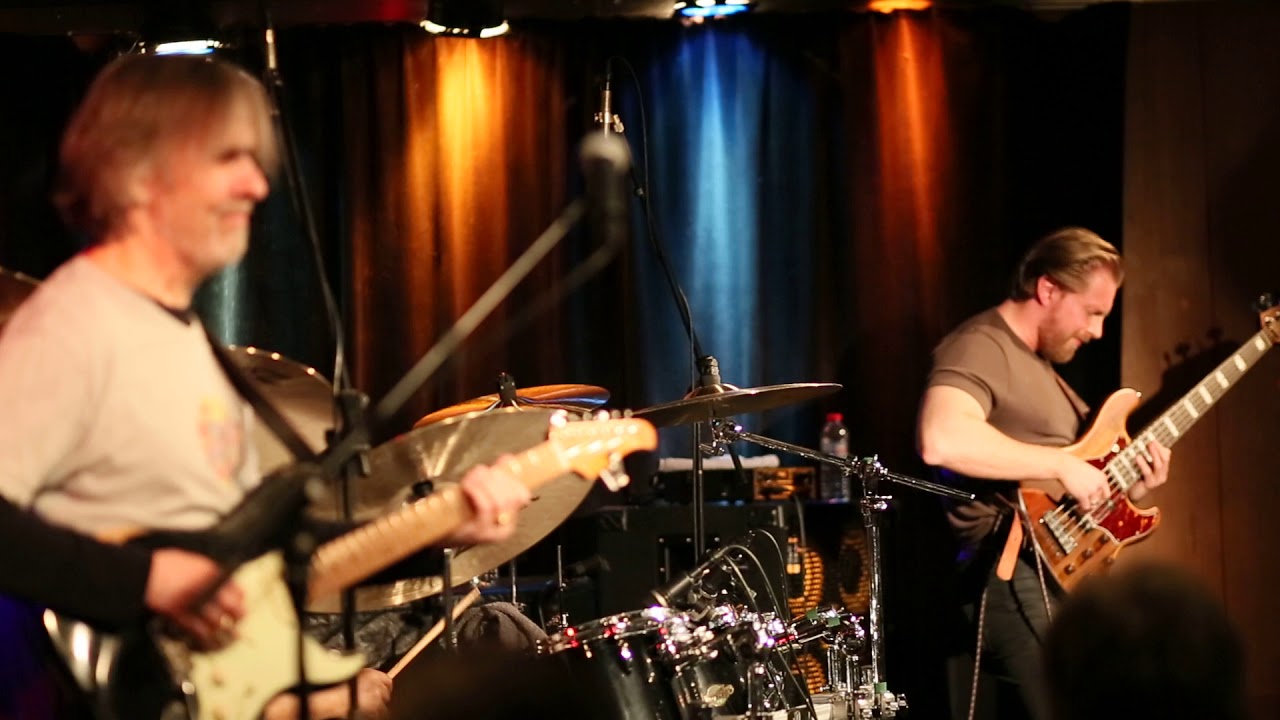 Dean Brown(g),Dennis Chambers(dr),Hadrien Feraud(b)-Groove Warrios DB-3-3