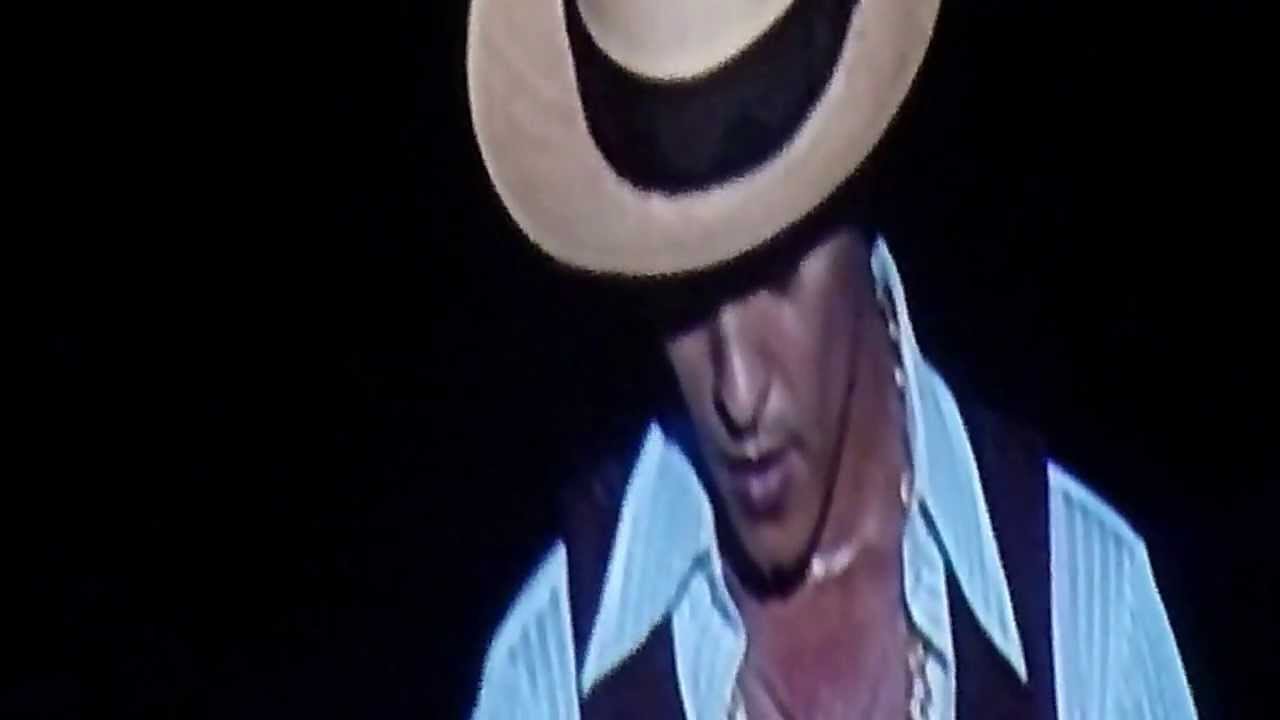 Bruno Mars- When I Was Your Man- 14/10/13- Paris, Bercy