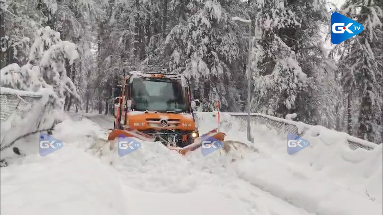 Fresh snowfall transforms Pahalgam into a winter wonderland