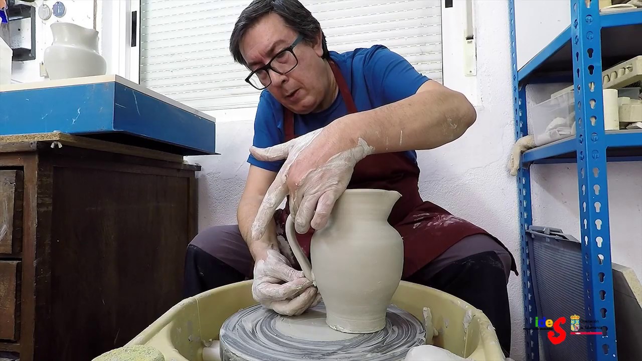Como hacer una jarra al torno. Vídeo tutorial 09