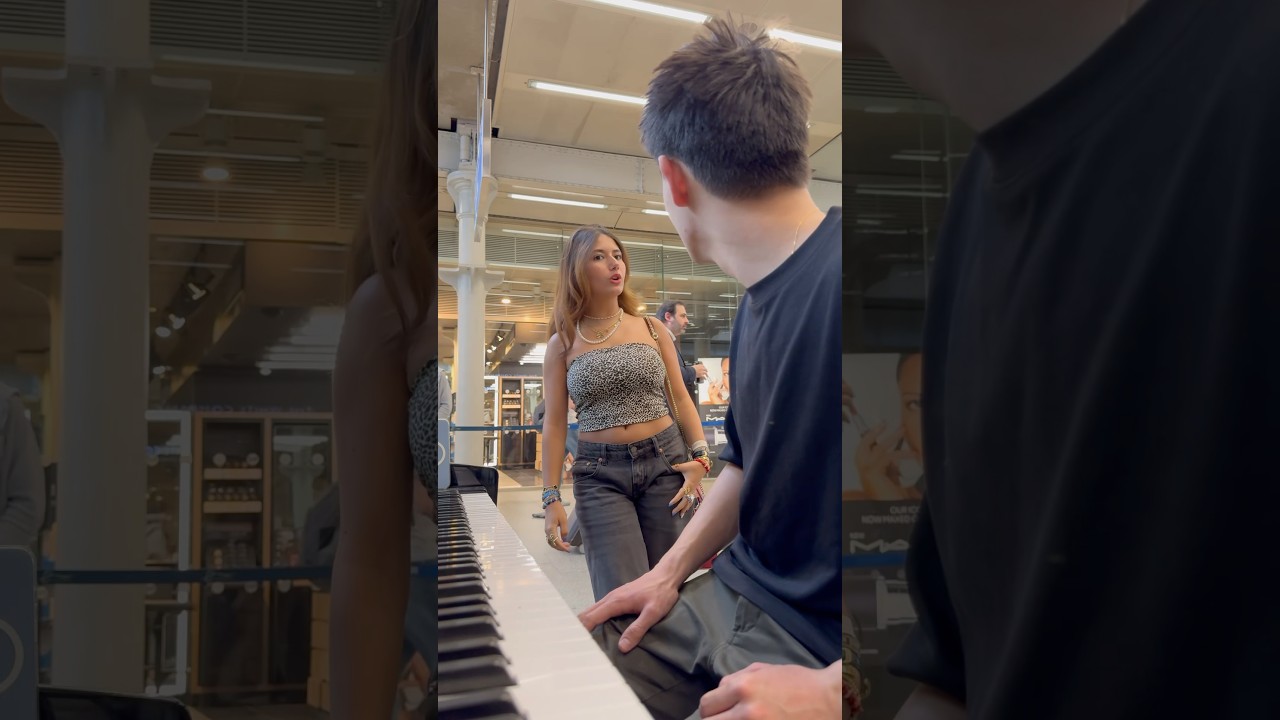 Wait for it🤯🎤FULL VIDEO IS ON MY CHANNEL #adele #rollinginthedeep #piano
