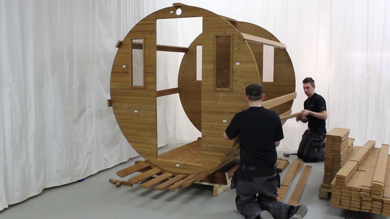 Näin kasataan tynnyrisauna