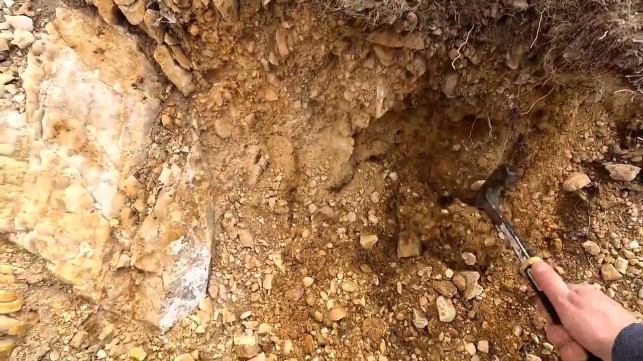 Finding Quartz Crystals In The West Desert Of Utah