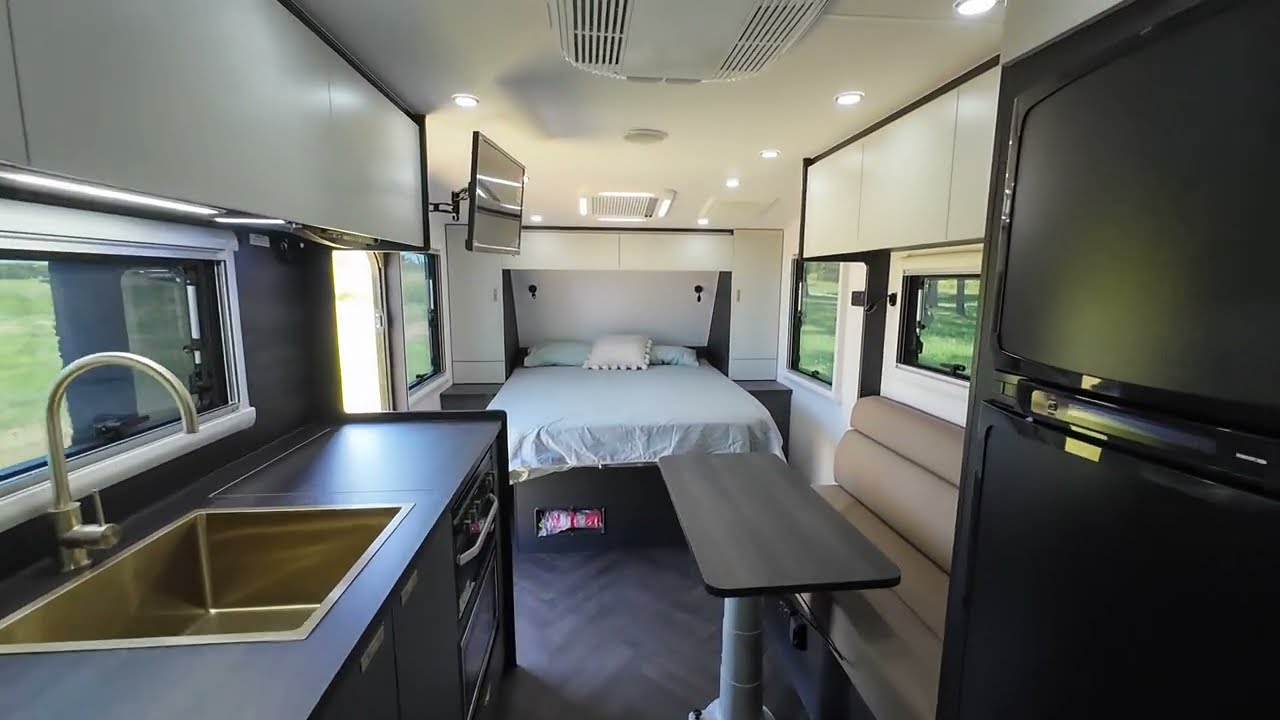 20'6 Network RV Wide Bunk Terrain Tourer