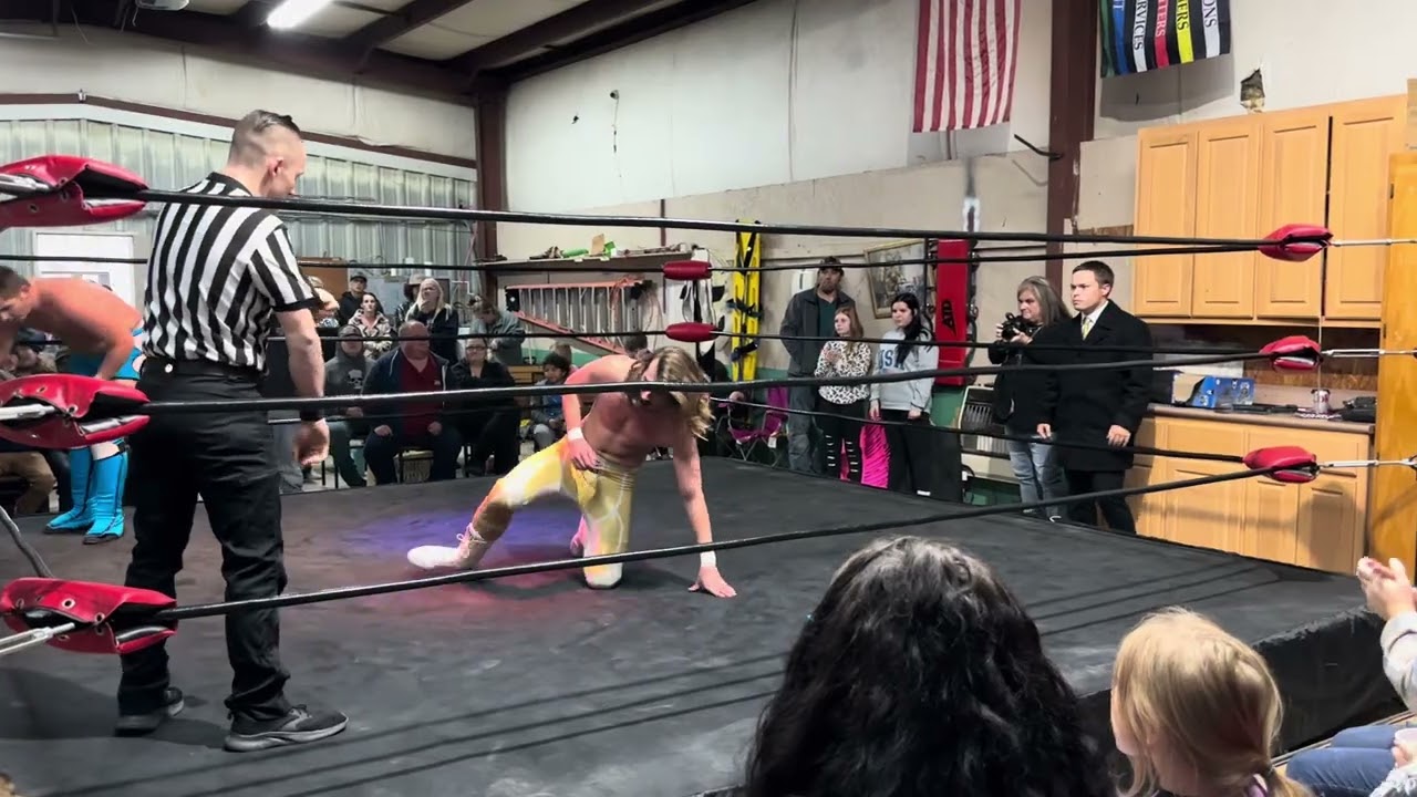 November 30, 2024 FEW Wrestling/Eli Knox w/Andrew Bates vs Elijah Owens