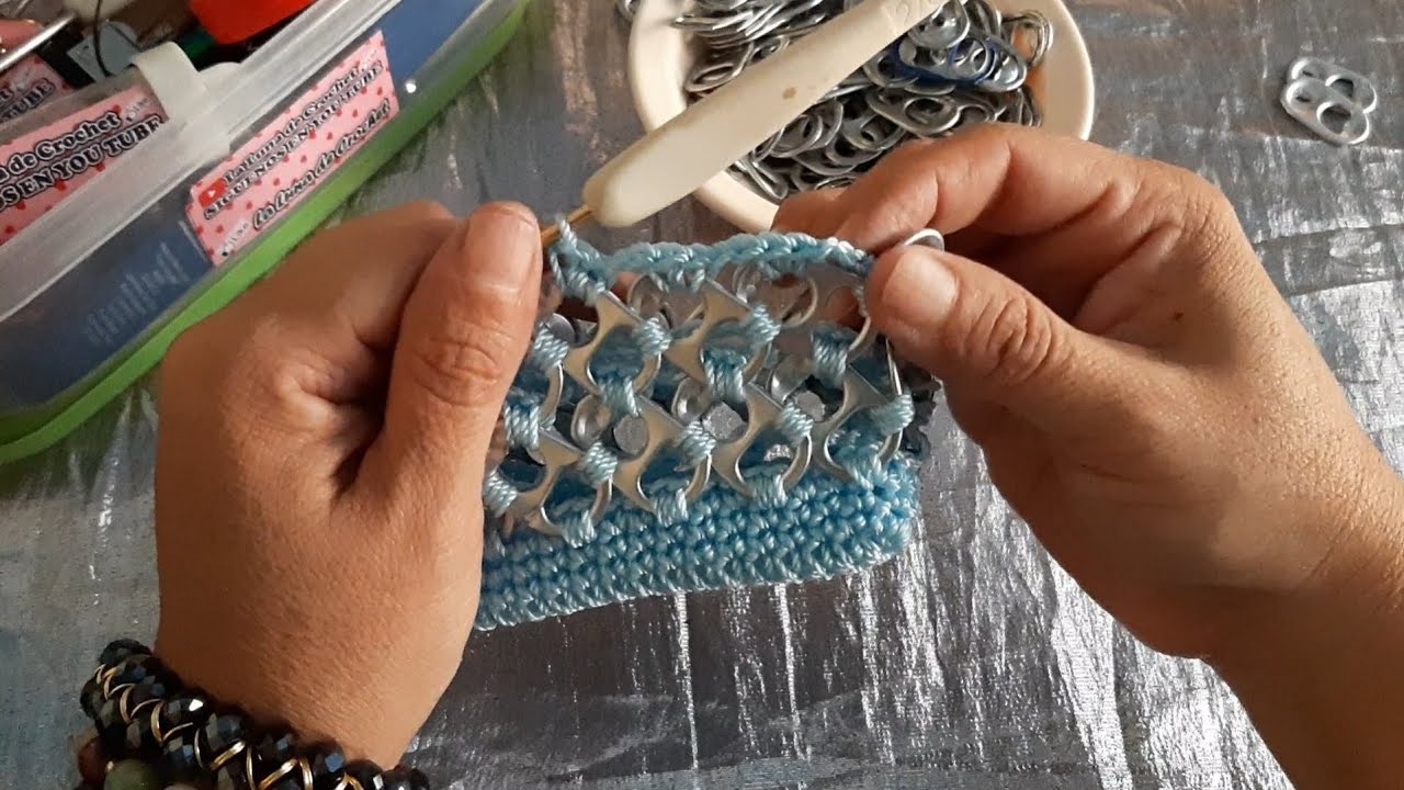 monedero tejido a crochet con anillas de lata/ La Luna Del Crochet