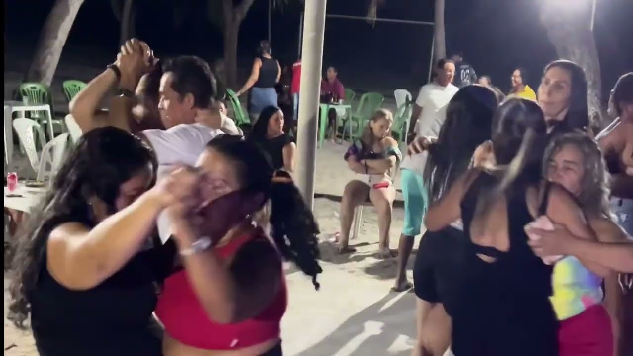 Seresta em ritmo de xote/gildenes Araújo no campo do Raimundo em furtuosos Ceará