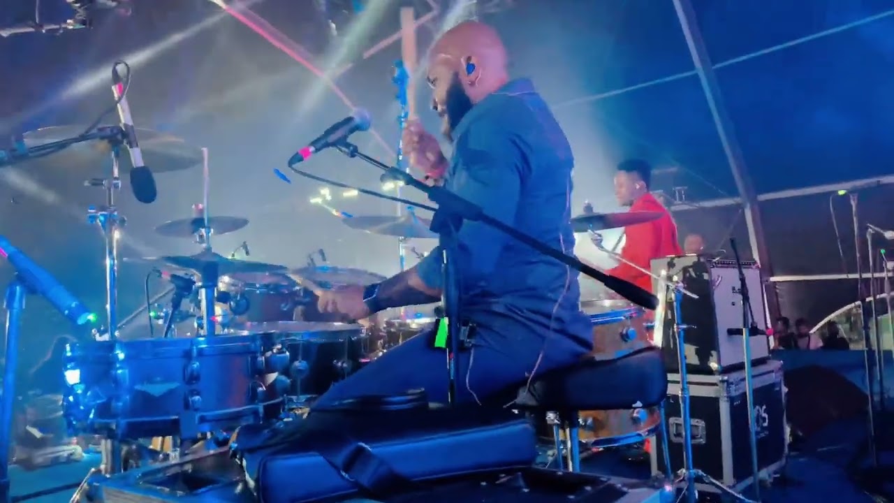 The Experience 17 was on FIRE With Moses Bliss And His Team (CAUTION) Please Run When You See Them