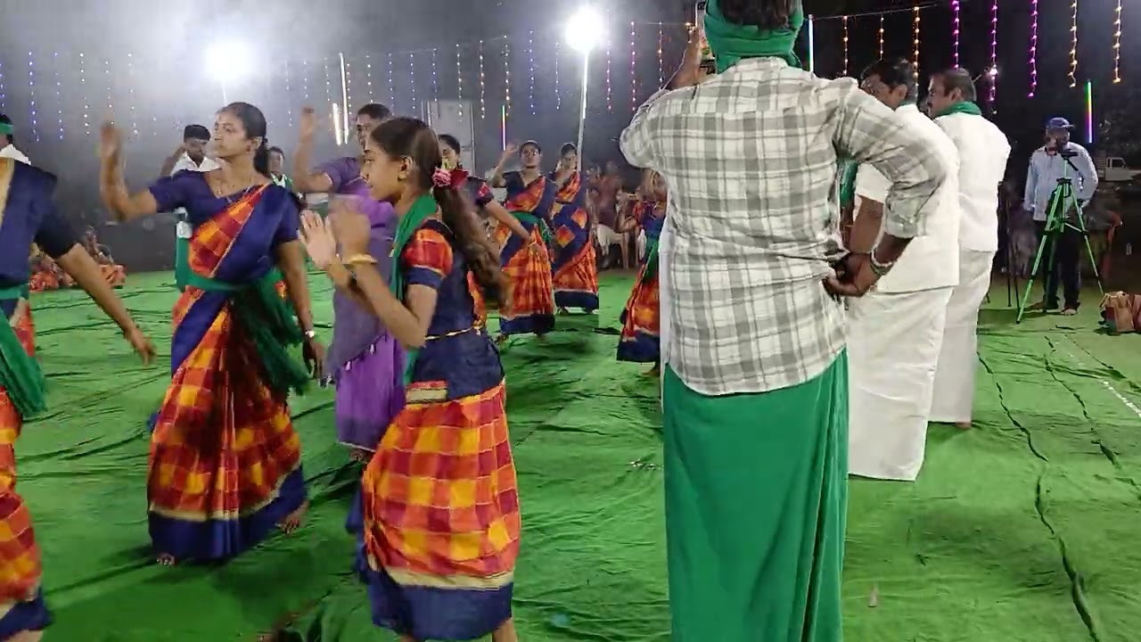 Karuppanasamy paadal mangai trust kummi aattam 