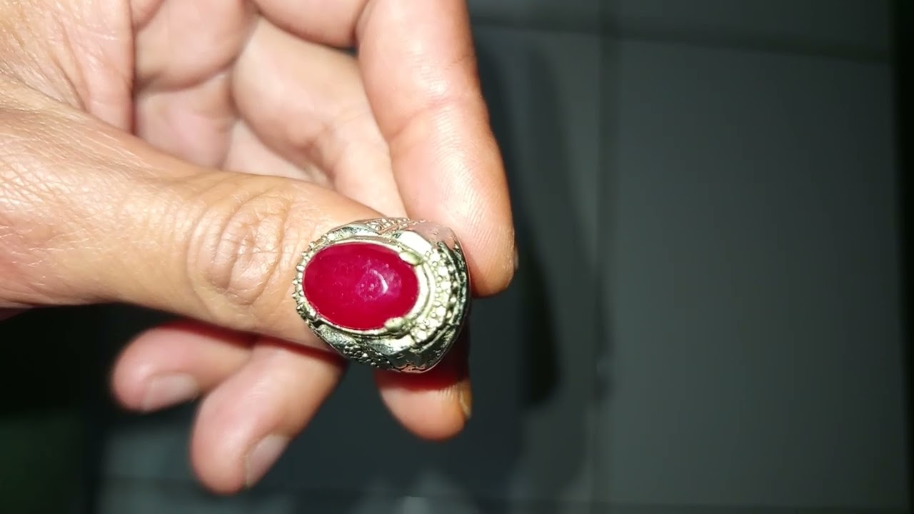 Ruby merah merona 