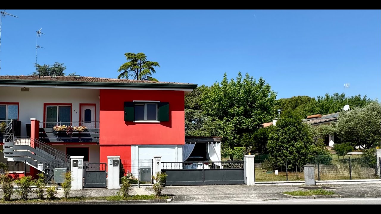 Villa bifamiliare residenziale a Bibione, Agenzia d'affari immobiliare Terra di Giulia Favit