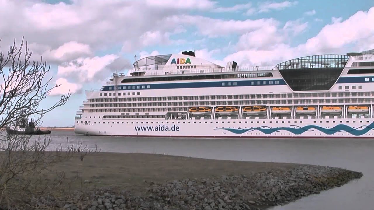 AIDAsol auf der Ems am 11. März 2011