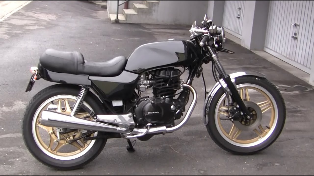 Black Honda Cb400N custom made