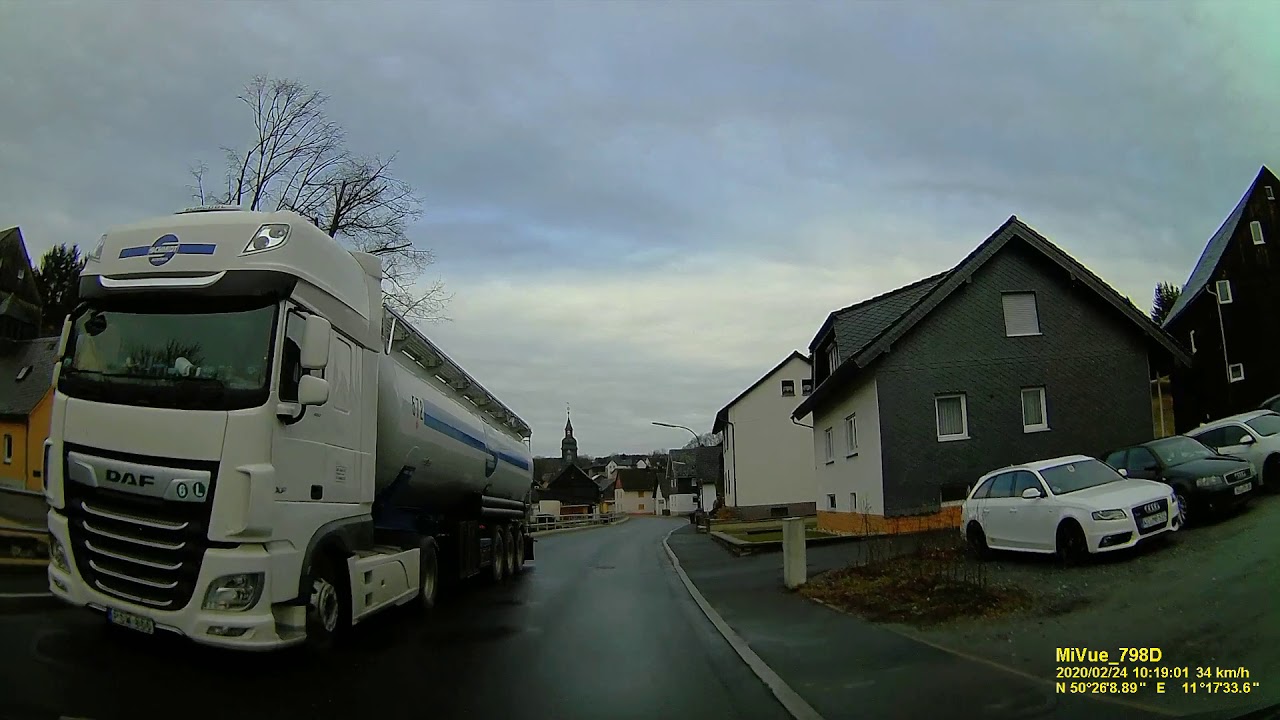 D: Langenau. Markt Tettau. Landkreis Kronach. Ortsdurchfahrt. Februar 2020
