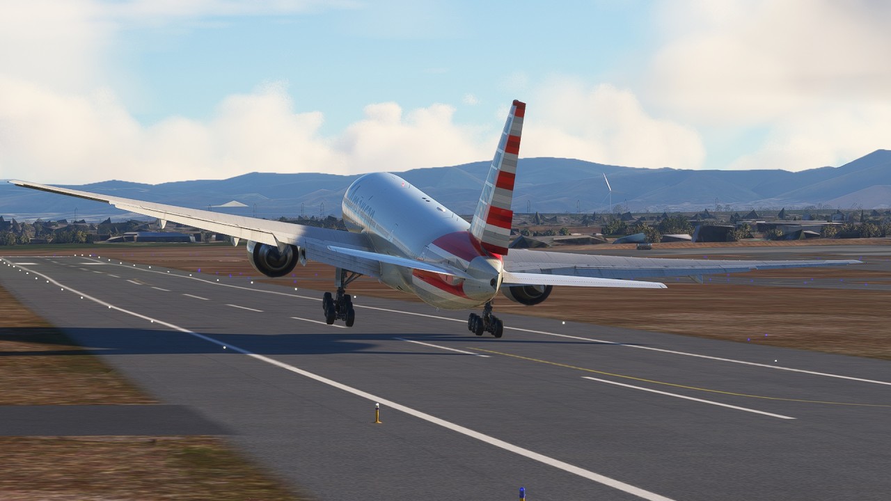 INTENSE LANDING!! American Airlines Boeing 777-200 Hard Touchdown at Tooele Valley Airport