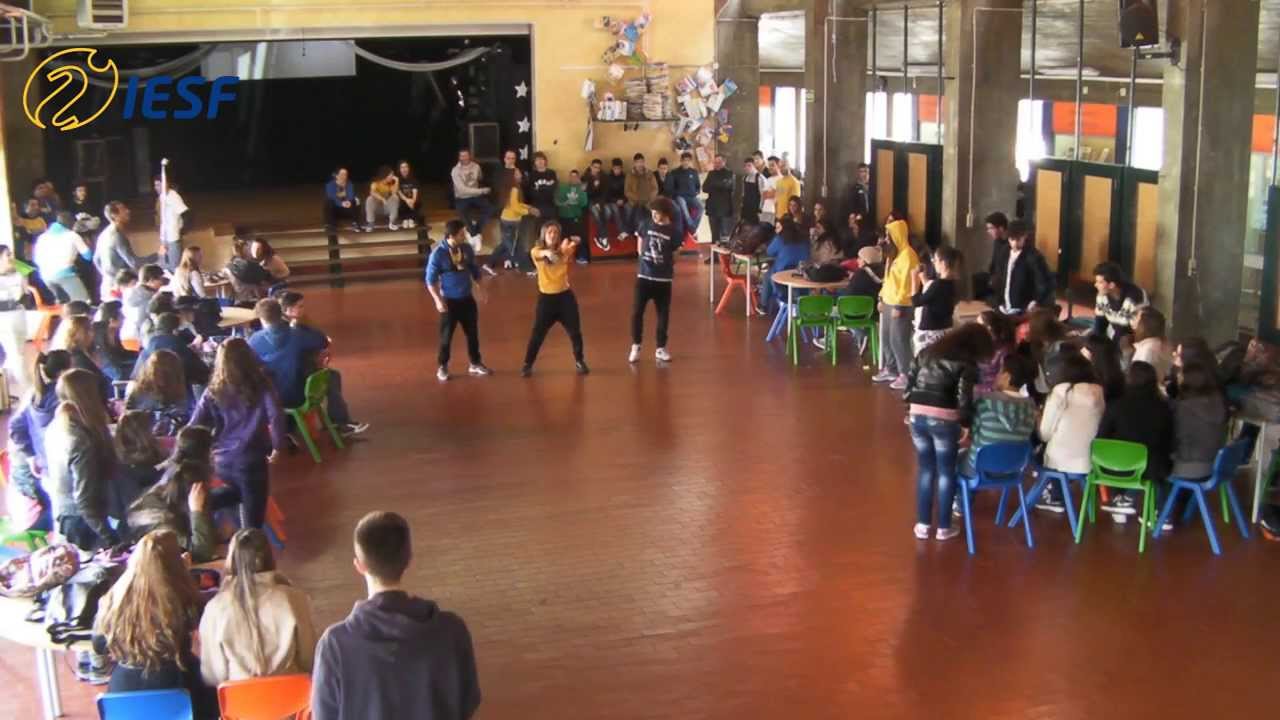 Flash Mob Iesf- Escola Secundária de Fafe(HD)