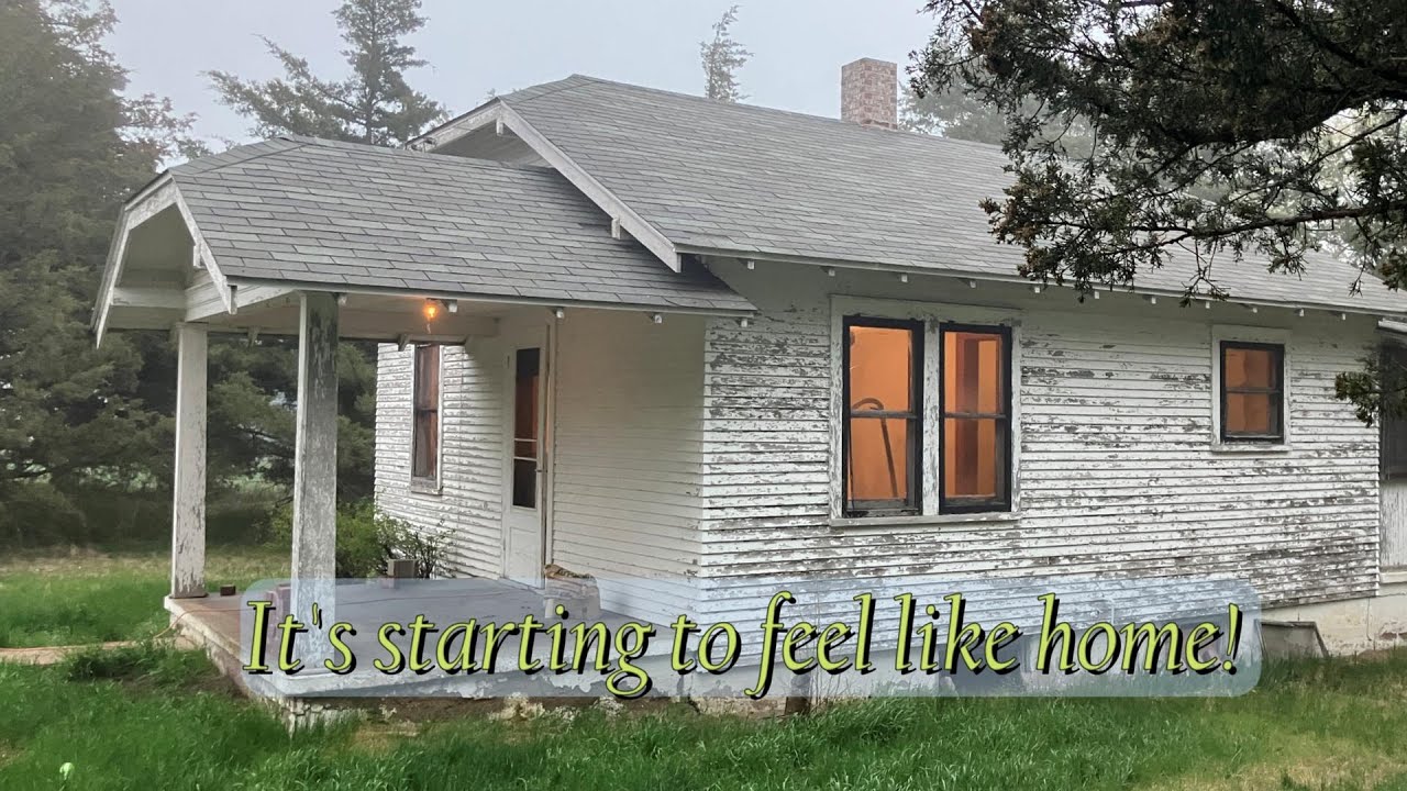 Little House kitchen 