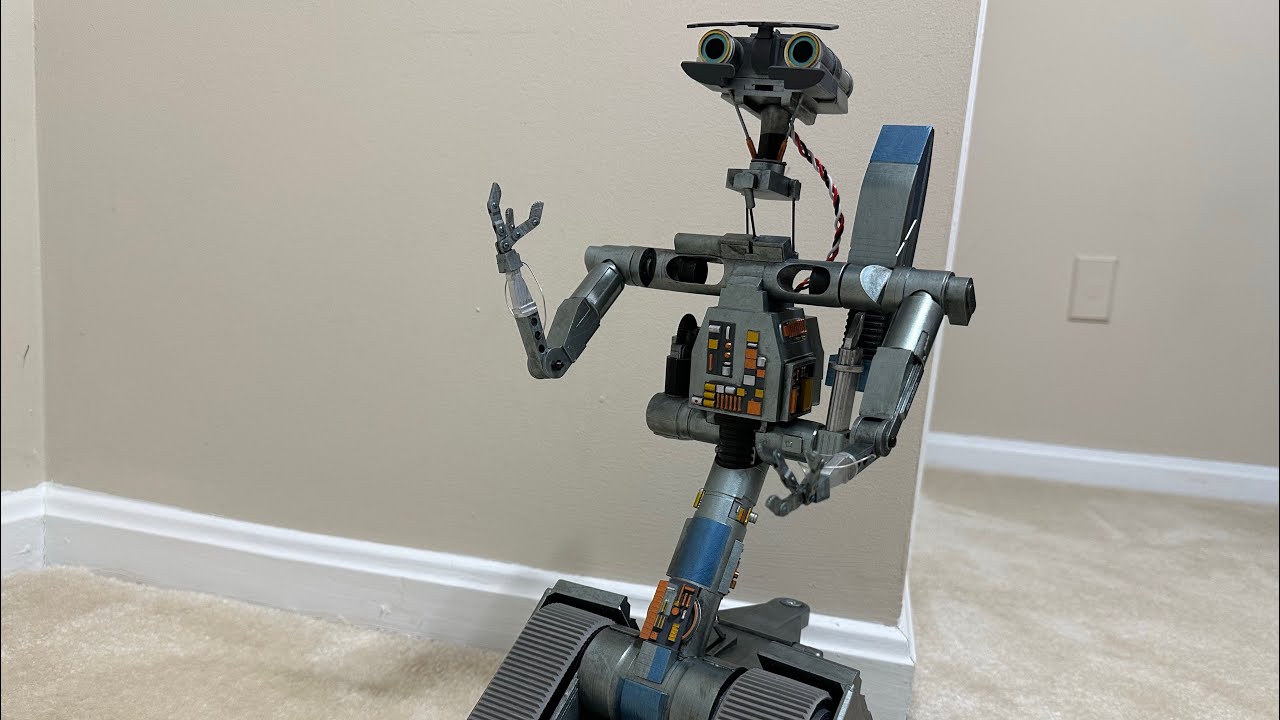 Short Circuit Robot Number Johnny 5 Remote Control Toy Version from Titan Ross 