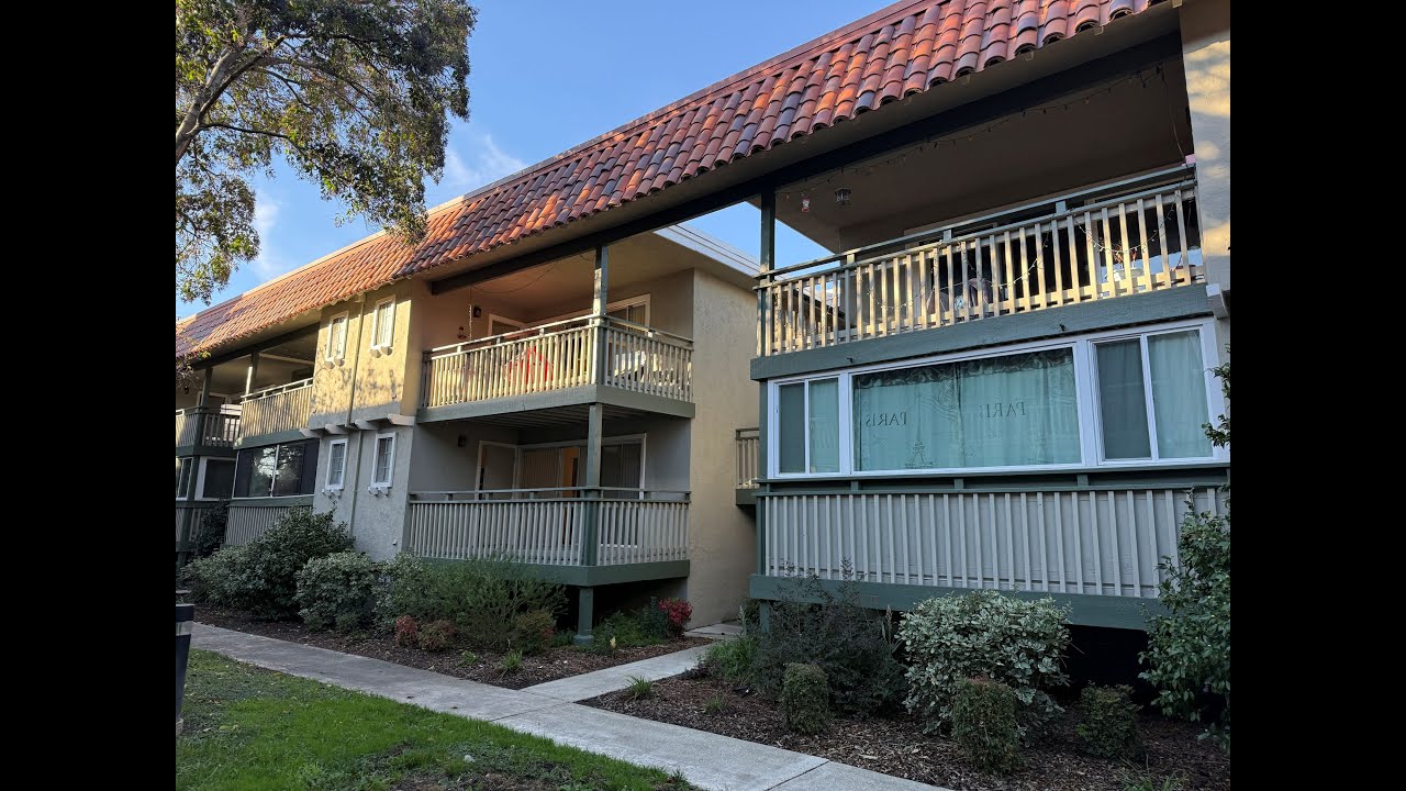 SANTA CLARA - Remodeled unit with patio, two parking spaces, community pool