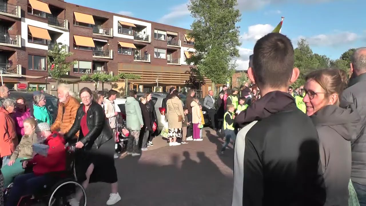 🎉 LIVE | 46e Avondvierdaagse IJsselmuiden – Defilé