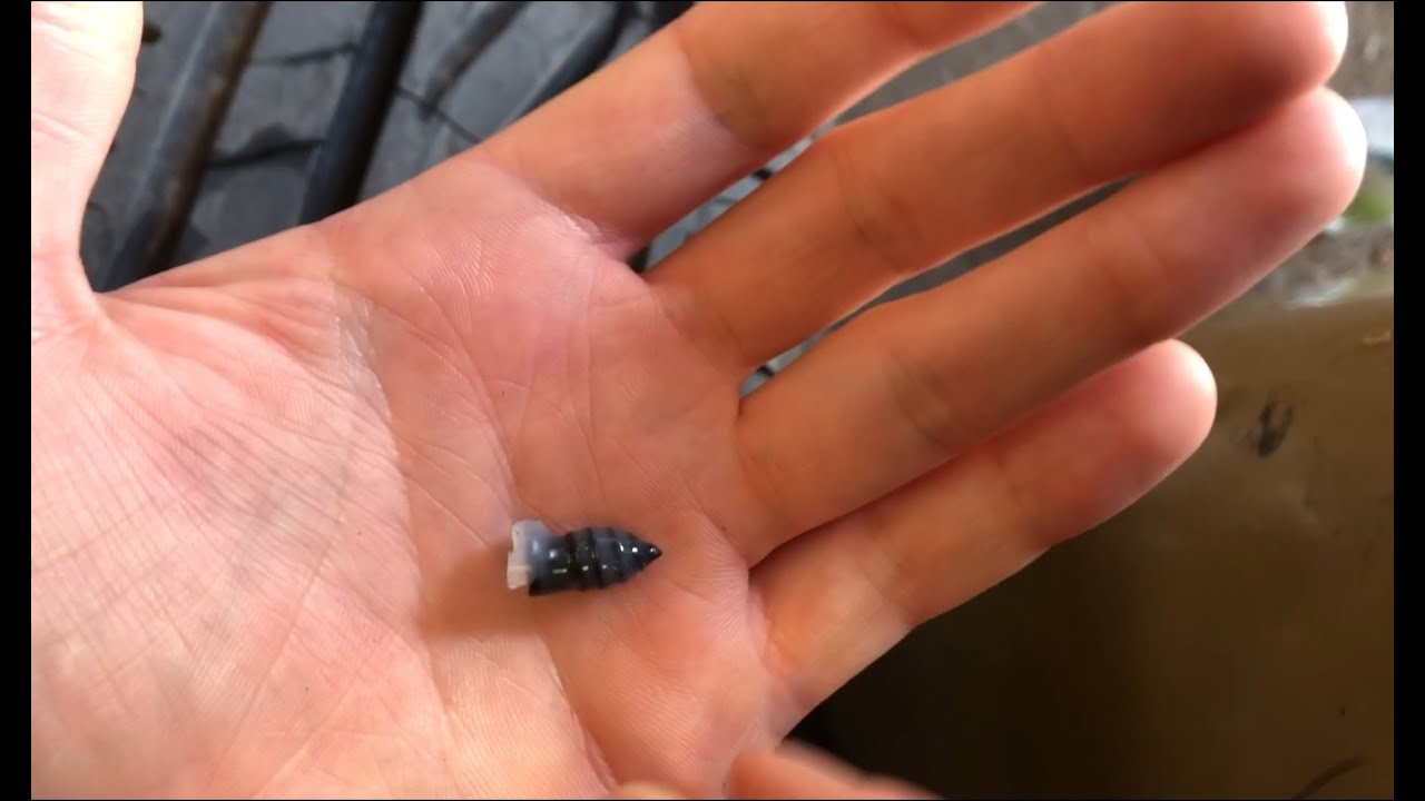 Vis réparatrice pour pneu