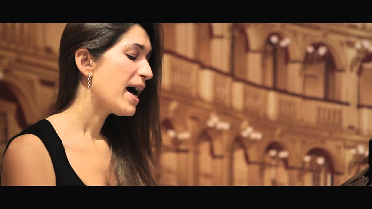 Marie RENO -  Paris Paris (Official Music Video)