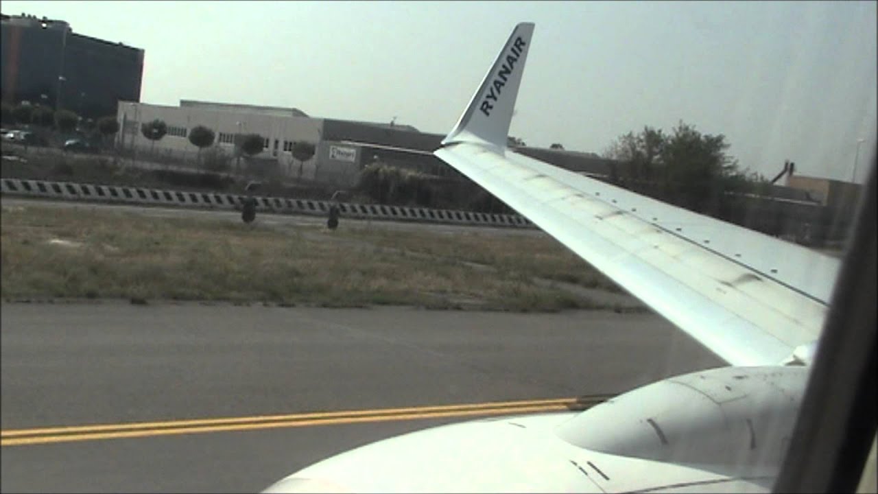 ✈ RYANAIR | Take Off Milan Bergamo | 7th September 2012 | B737-8AS EI-DWO