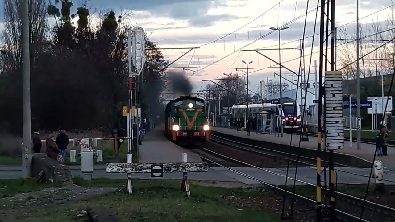 Lokomotywa SM 42-2159 na stacj Wrocław Sołtysowice z przewozem ...