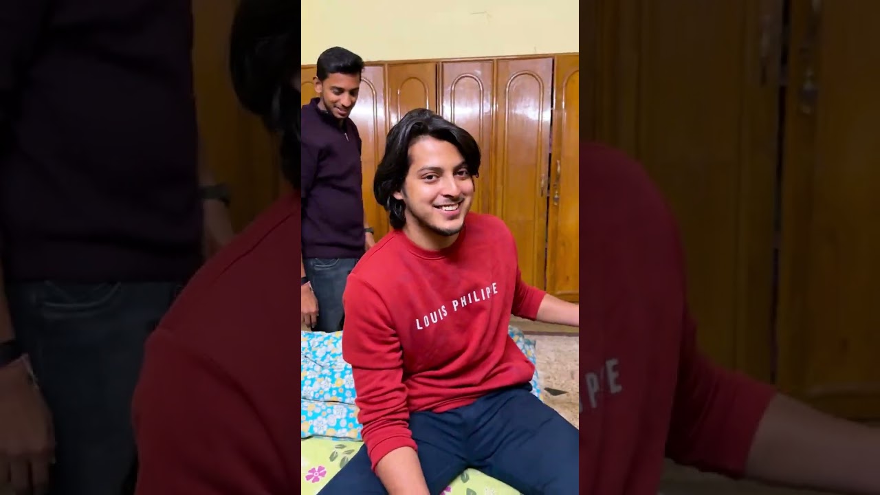 আজ বৌদির জন্মদিনে ভালোবাসার কবিতা শুনলাম সঙ্গে লুচি মুরগির মাংস কষা সঙ্গে নলেন গুড়ের রসগোল্লা আজ