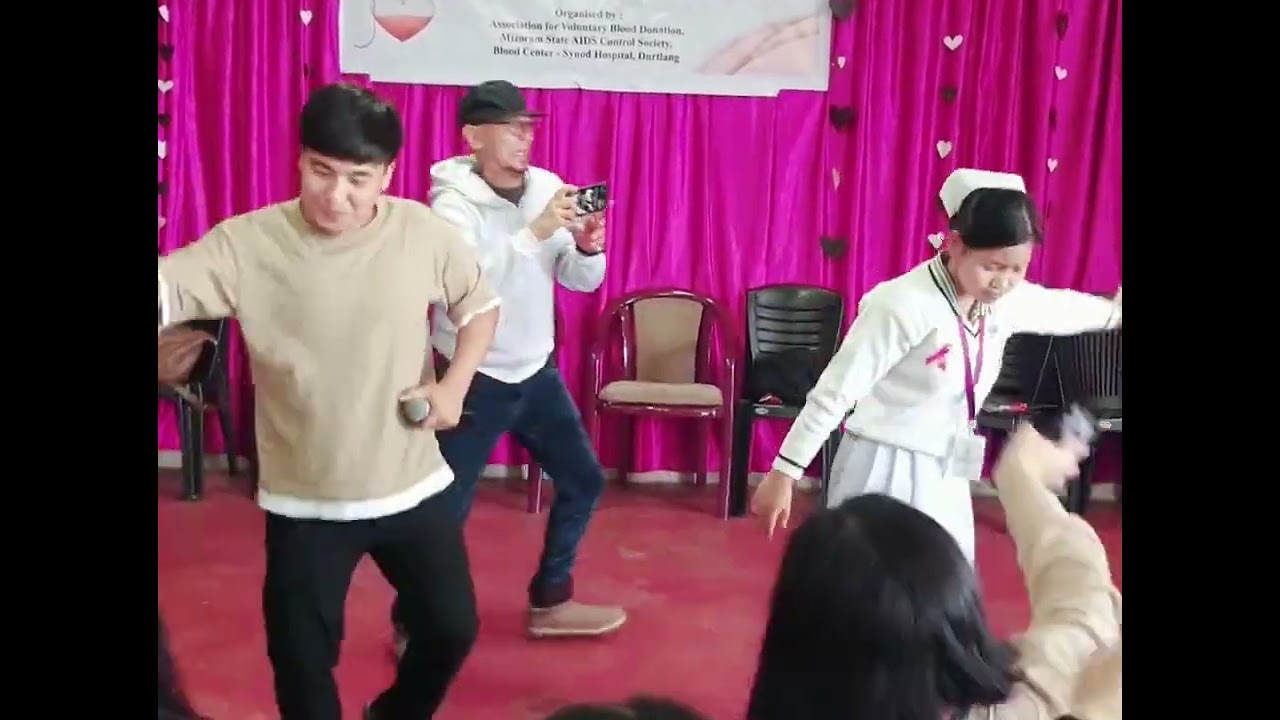 Puipuia leh Nurse lam zei deuh nen... Hmangaih ram nuam.