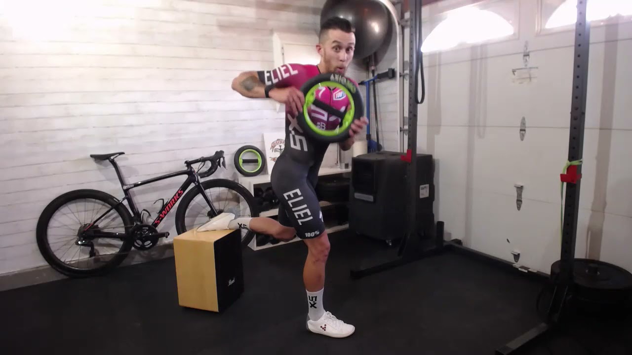 Split Squat x2 AXIO