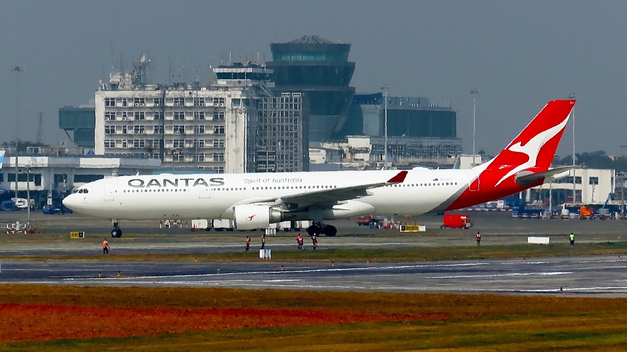 Qantas A330 At Kolkata Airport | Qantas recreates iconic 1947 kangaroo route | Aviation Videos VECC