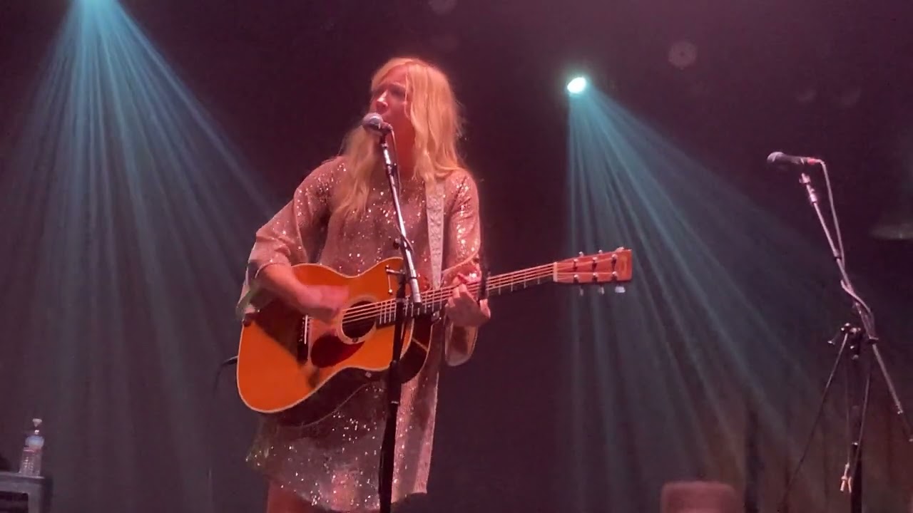 Ellie Holcomb at the Birchmere on 11 February 2022 - Canyon