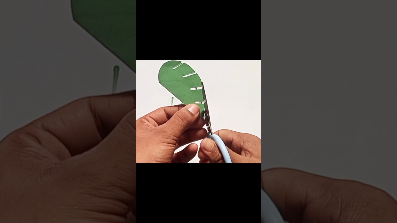 Easy Paper Leaf Tutorial 🌿 | Realistic Tropical Leaf DIY | Home Decor Craft Idea 