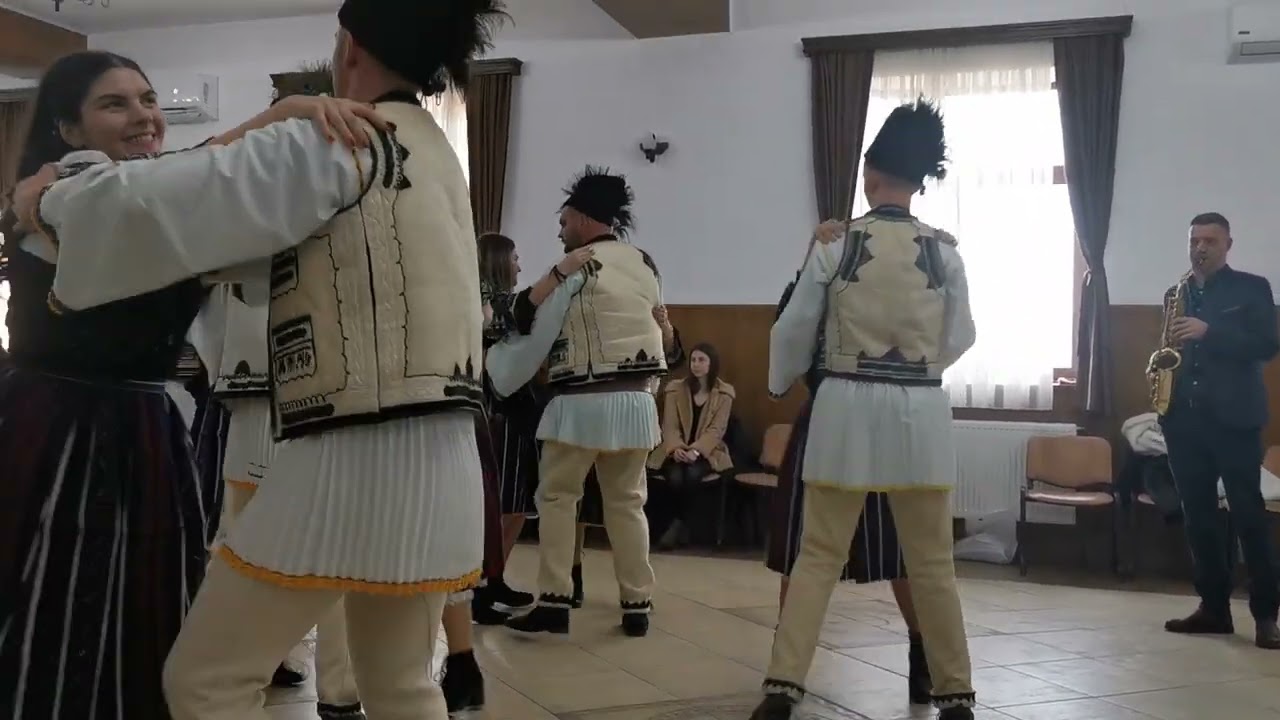 Monitorul de Făgăraș: Învârtita, Ceata de feciori din Rucăr