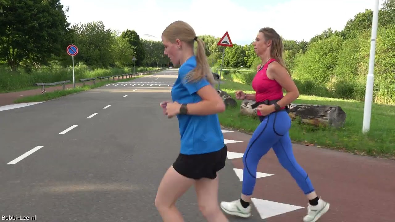 Shoppen met Eke in de STAD. Met Sophie even lachen en HARDLOPEn met Sonja voor de GEUZENLOOP  #3794