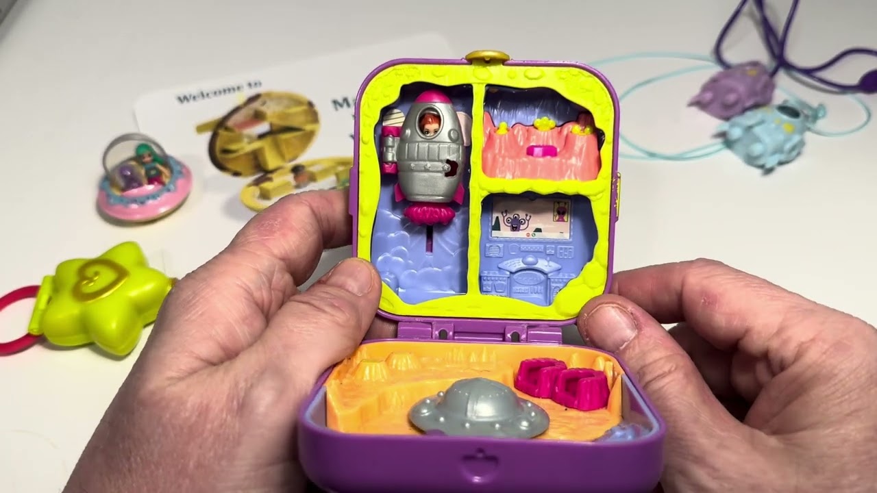 Polly Pocket in SPACE! Reveal and Review of Nine Polly Pocket Space-Themed Toys