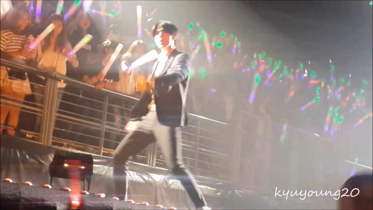 [FANCAM] 150620 EXO'luxion in Bangkok DAY1 SEHUN D.O KAI - Fullmoon Machine Drop That Run