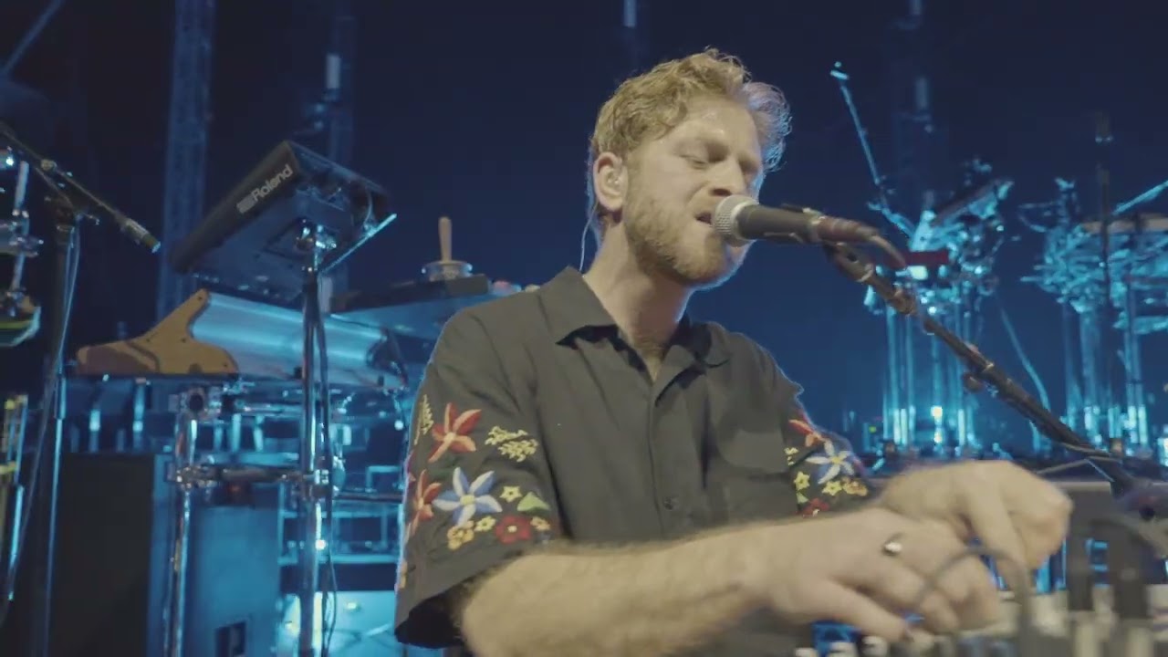 United Freedom Collective - Between Memories (Live at Alexandra Palace)