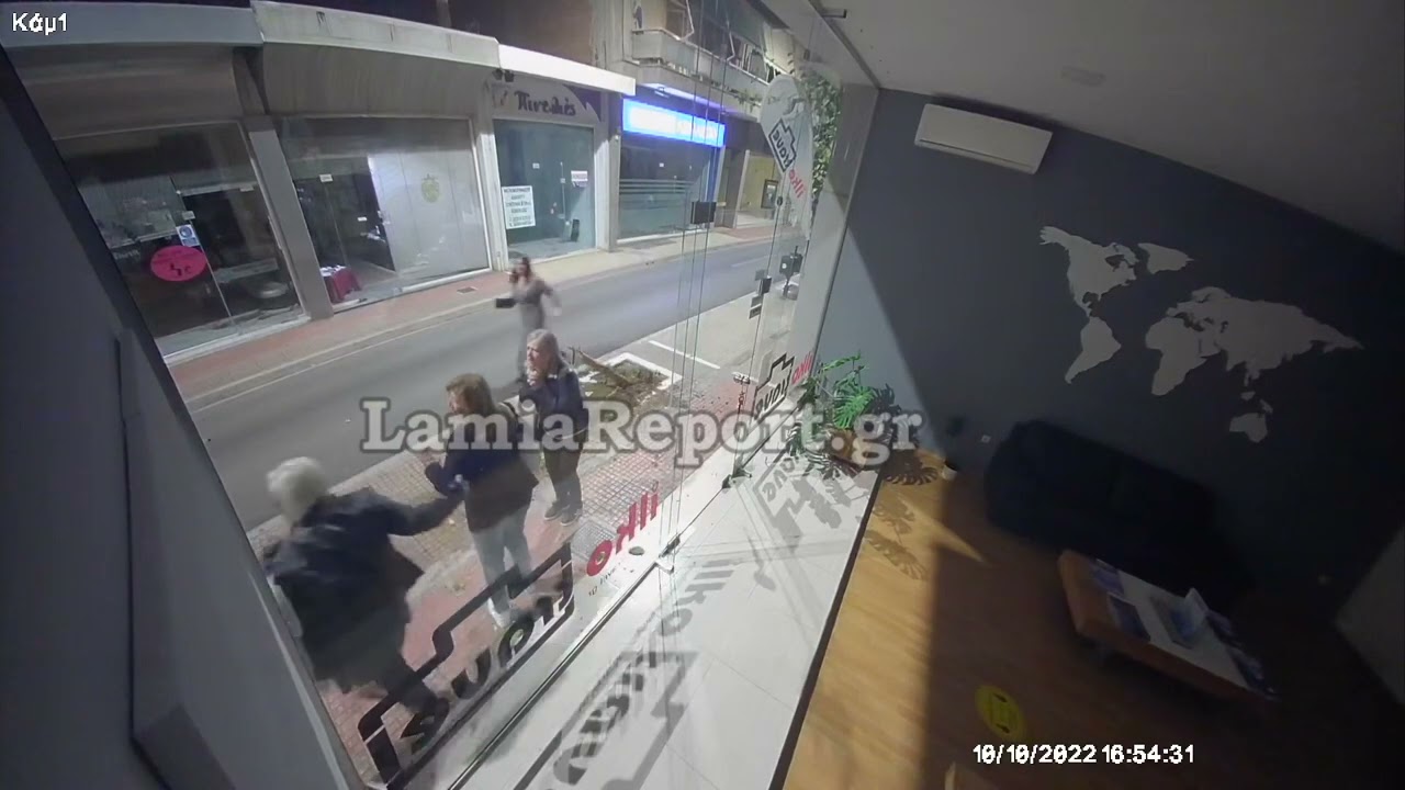 LamiaReport.gr: Βίντεο με εικόνες σοκ από την τρελή πορεία αυτοκινήτου στο κέντρο της Λαμίας