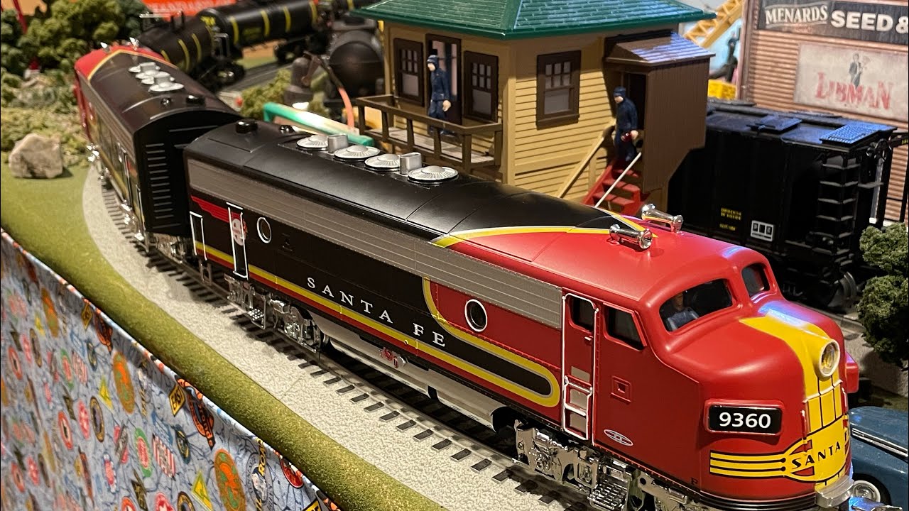 Unboxing Menard’s Tulsa Tank Train Set - Santa Fe F3 Black Bonnet Scheme