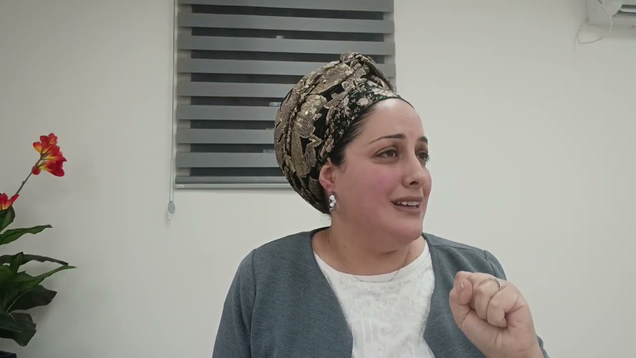 למי את יותר קרובה לאסתר המלכה או לושתי?